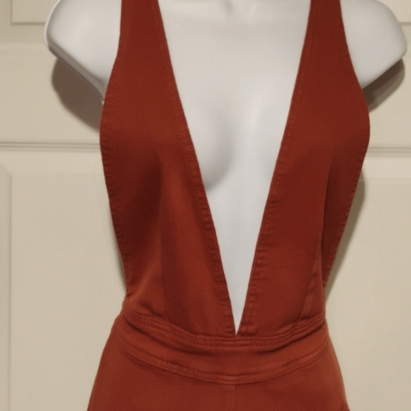 Dollhouse Rust colored wide leg jumpsuit - Picture 2 of 15